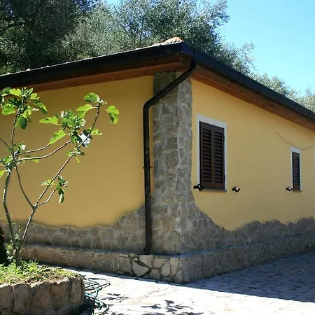 Alloggio per agriturismo San Leonardo *